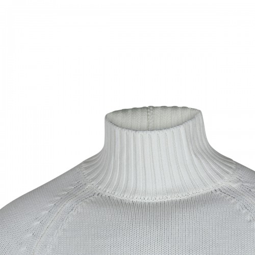 WHITE WOOL KNITWEAR