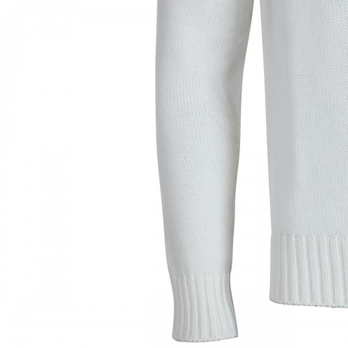 WHITE WOOL KNITWEAR