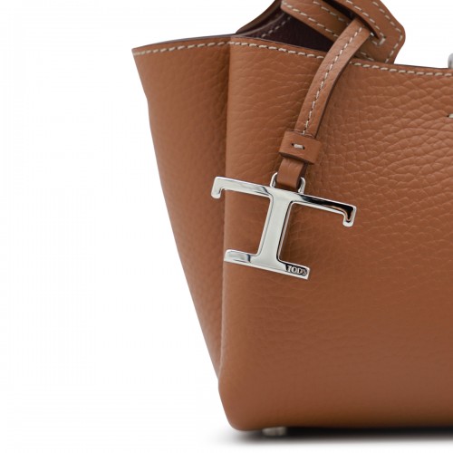 BROWN LEATHER TOTES