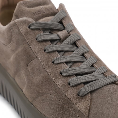 BROWN SUEDE SNEAKERS