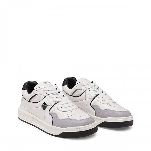 GREY AND WHITE LEATHER SNEAKERS