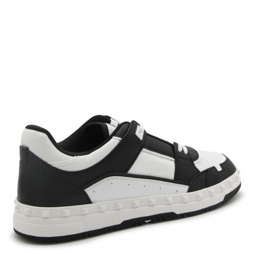 BLACK AND WHITE LEATHER SNEAKERS