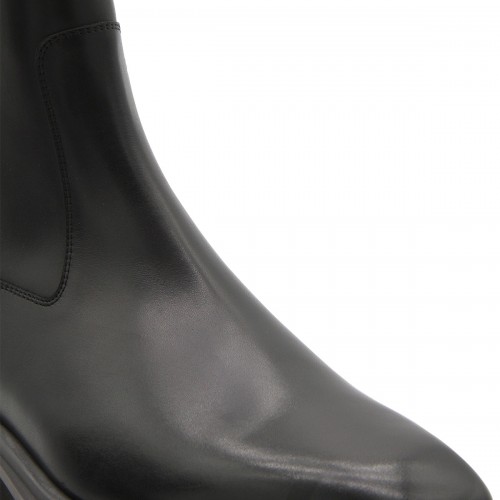 BLACK LEATHER ANKLE BOOTS