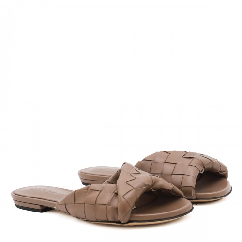 BROWN FLATS 2