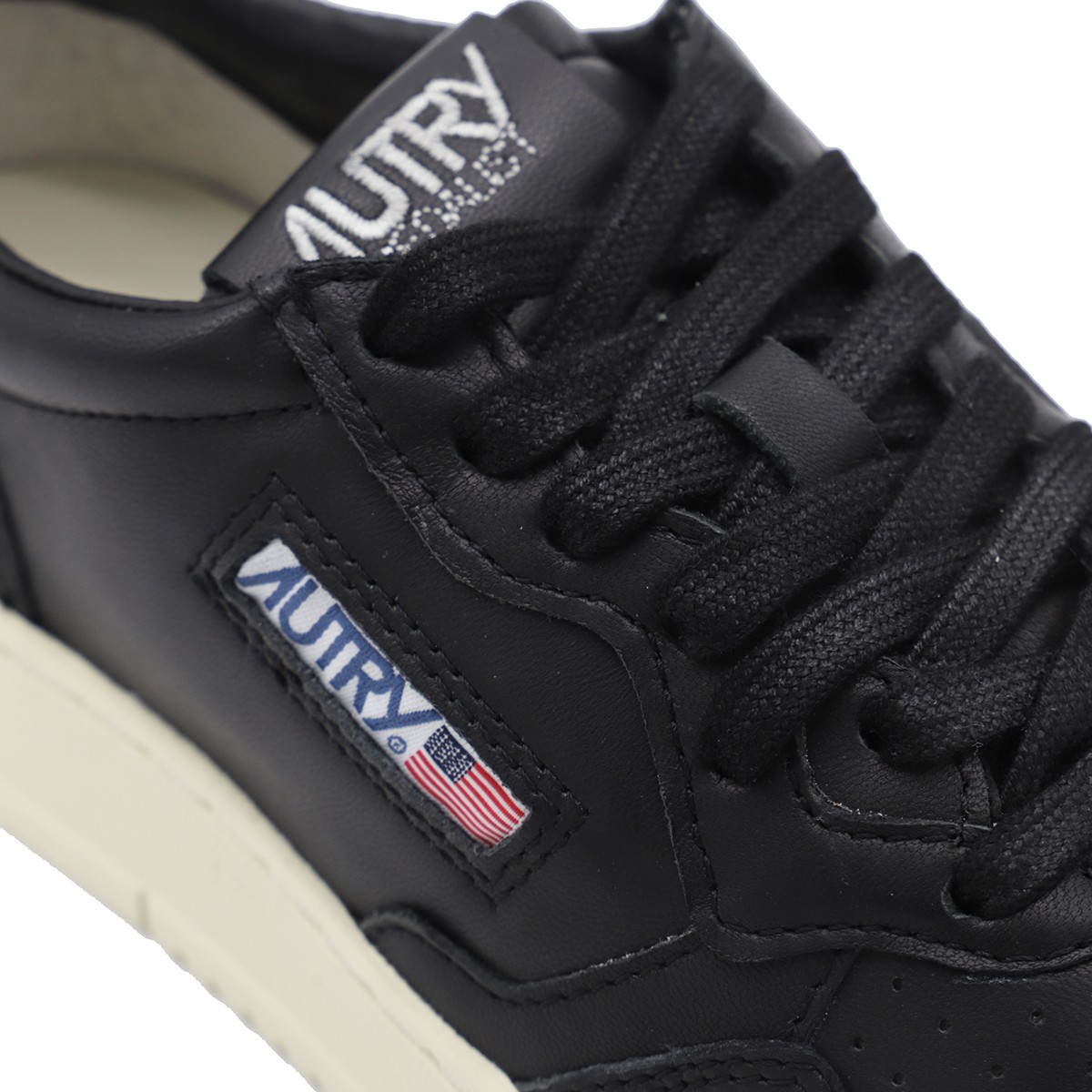 BLACK SNEAKERS BLACK SNEAKERS