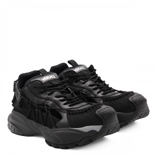 BLACK SNEAKERS 2
