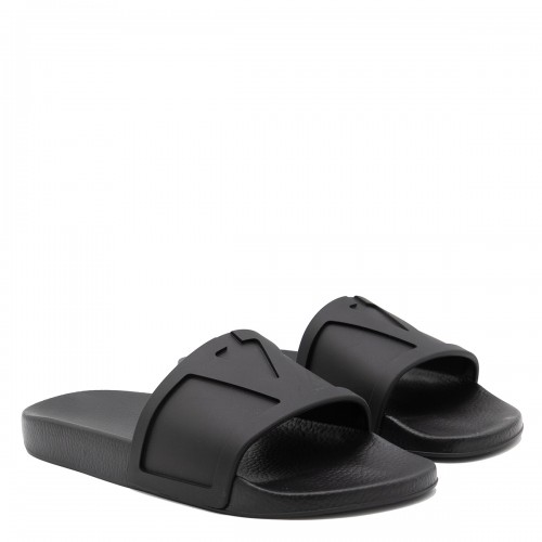 BLACK RUBBER FLATS