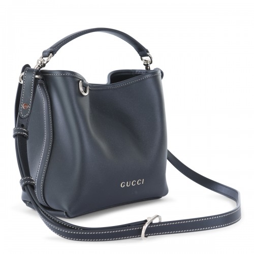 BLACK LEATHER GG EMBLEM SHOULDER BAG