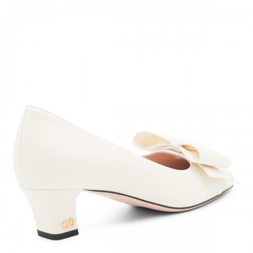 IVORY LEATHER PUMPS