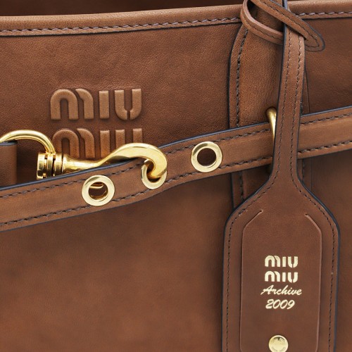 BROWN LEATHER ADVENTURE SHOULDER BAG