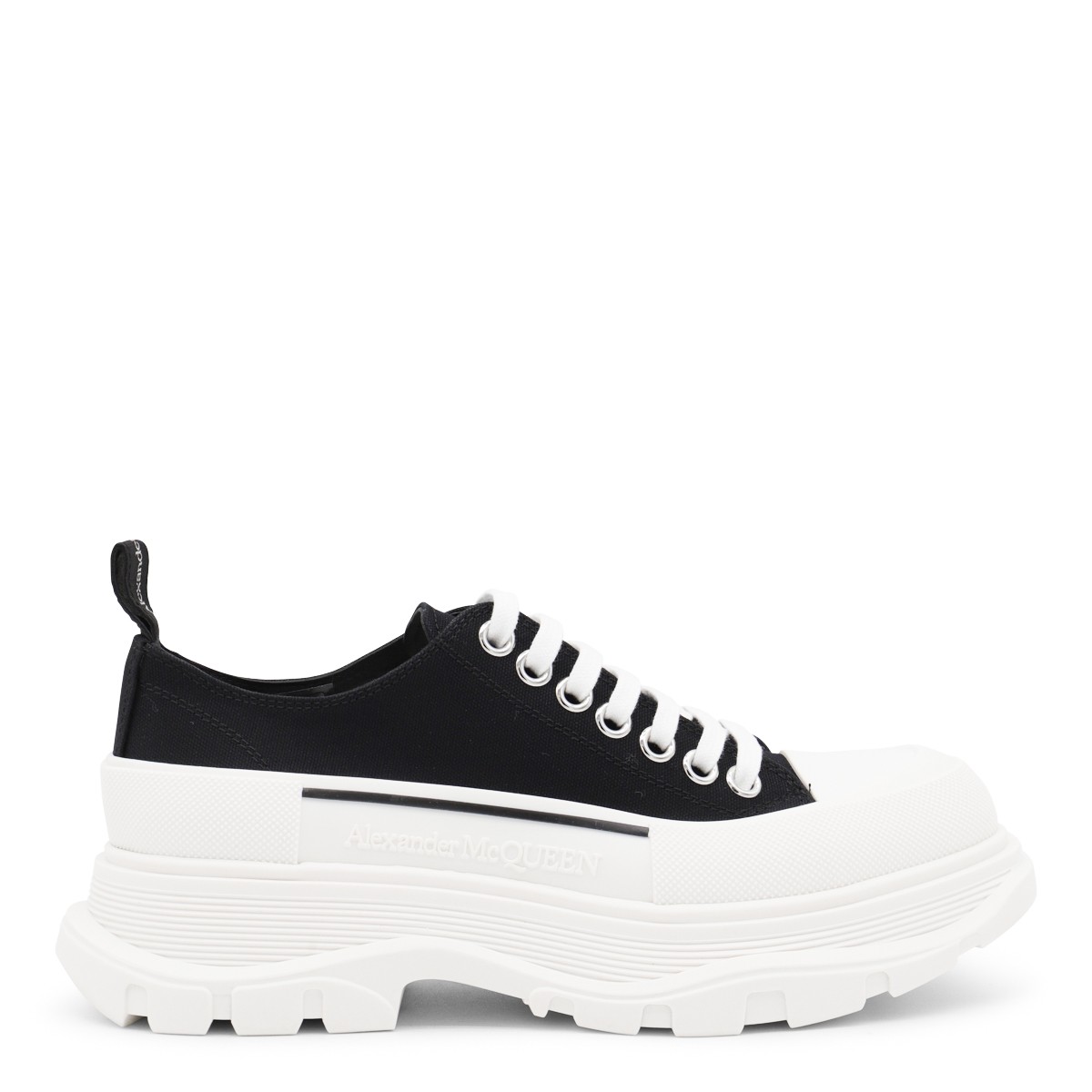 WHITE AND BLACK TREAD LOW SNEAKERS
