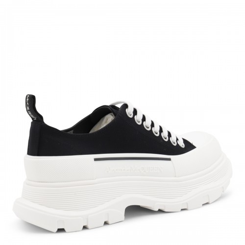 WHITE AND BLACK TREAD LOW SNEAKERS