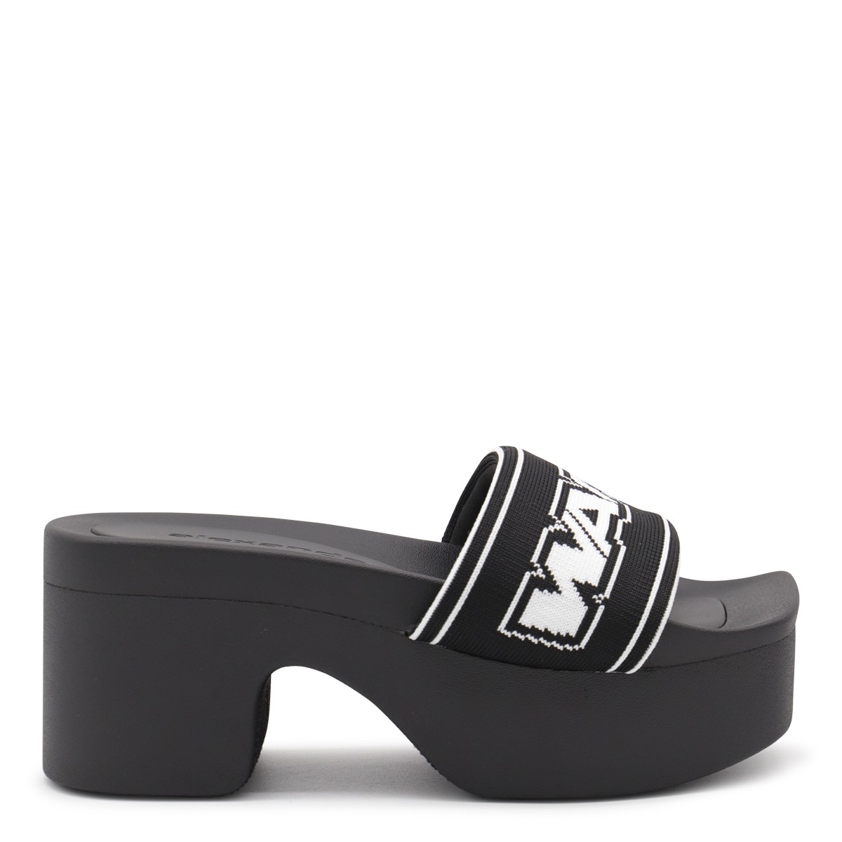 BLACK SANDALS
