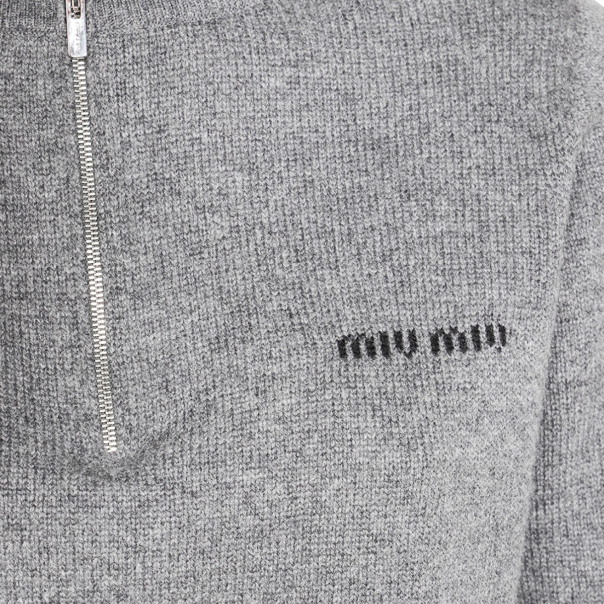GREY CASHMERE KNITWEAR