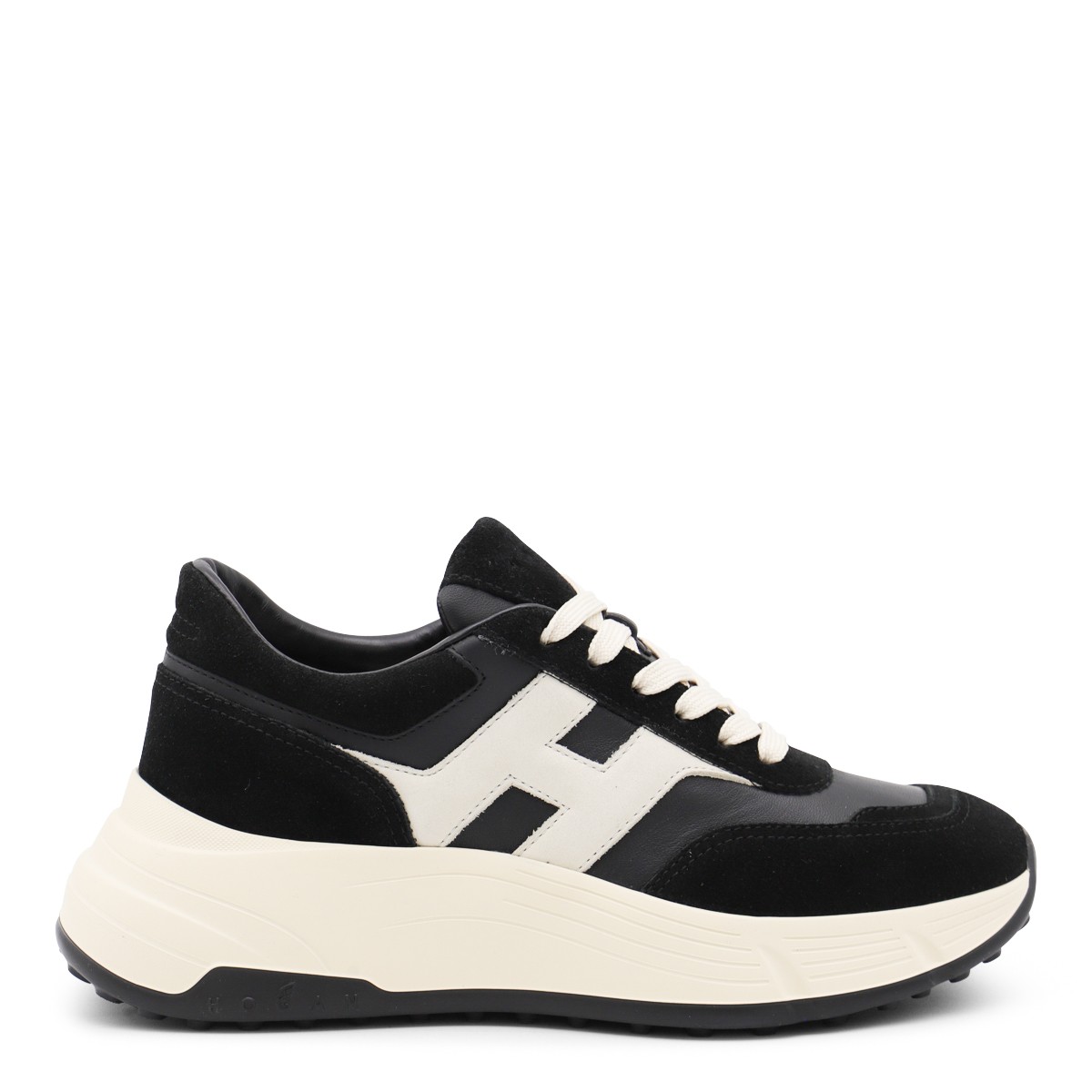 BLACK AND WHITE LEATHER SNEAKERS