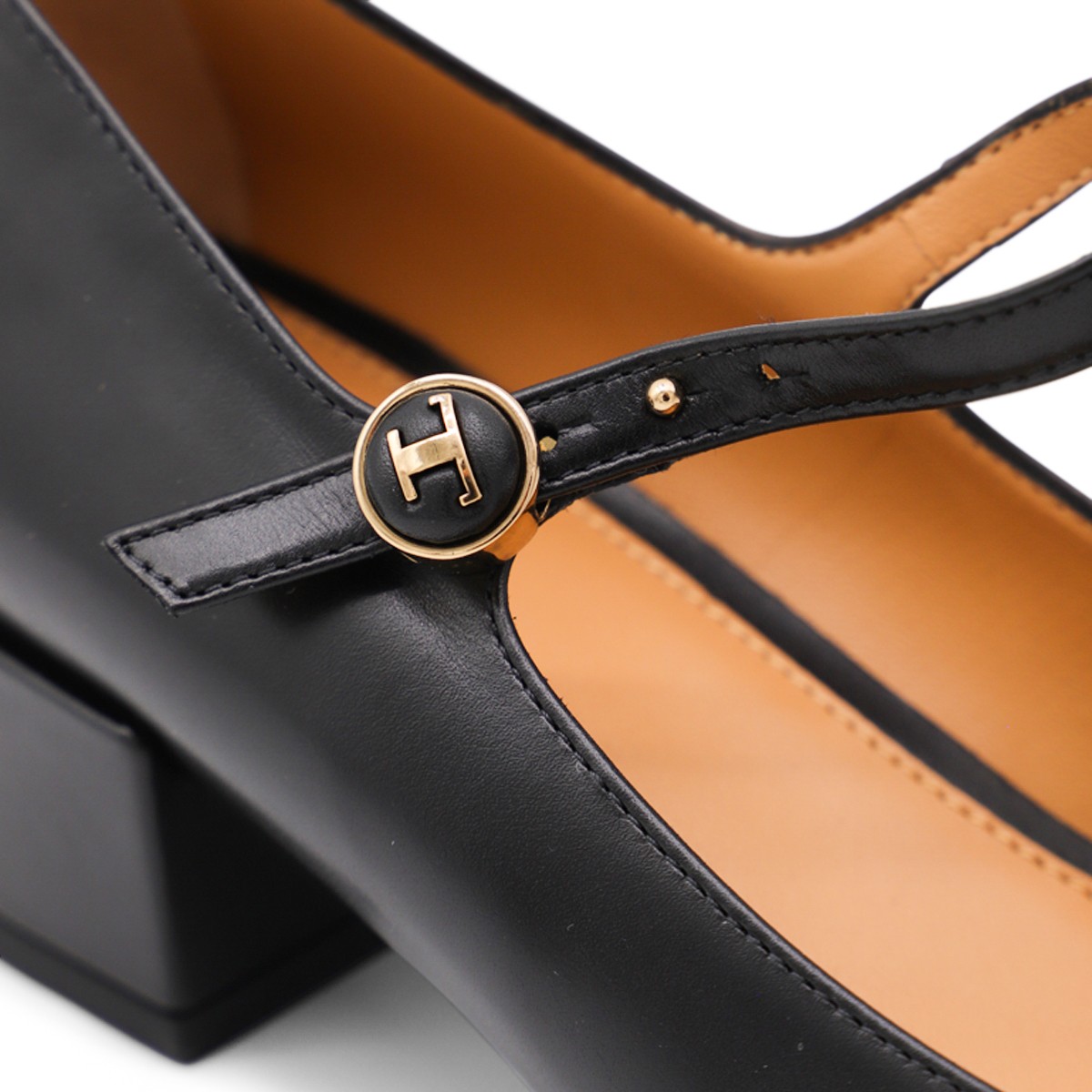 BLACK LEATHER PUMPS BLACK LEATHER PUMPS
