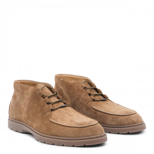 BROWN LEATHER BOOTS 2