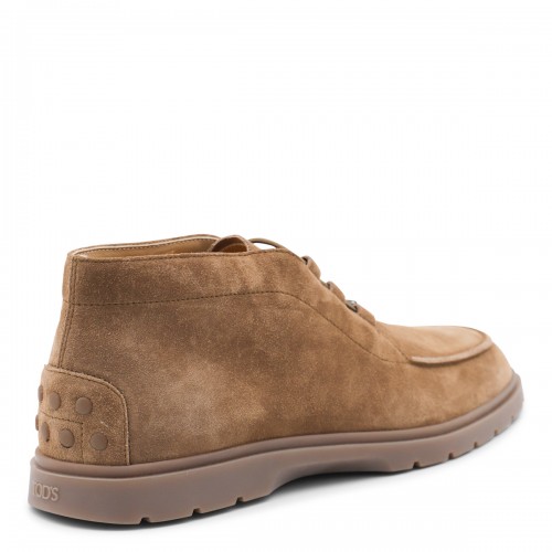 BROWN LEATHER BOOTS