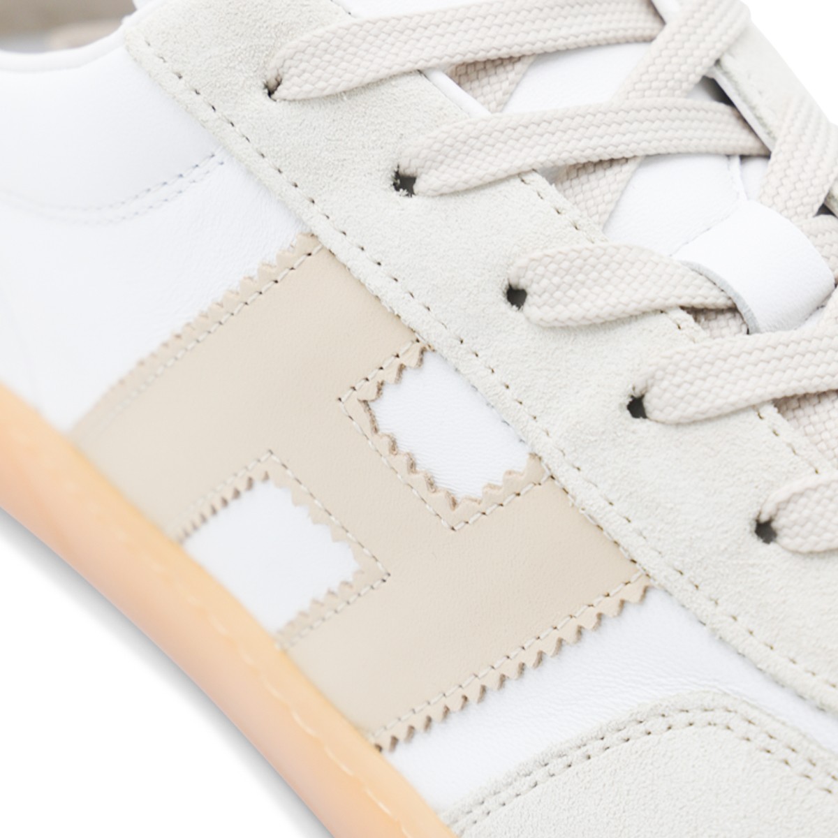 WHITE AND BEIGE LEATHER SNEAKERS
