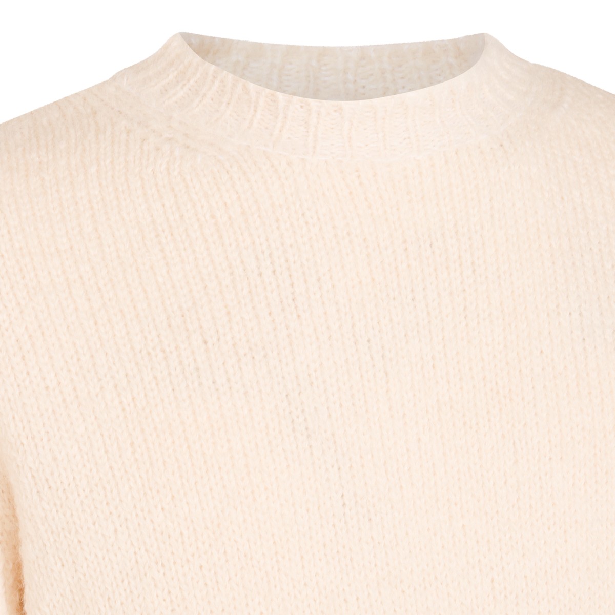 WHITE WOOL KNITWEAR
