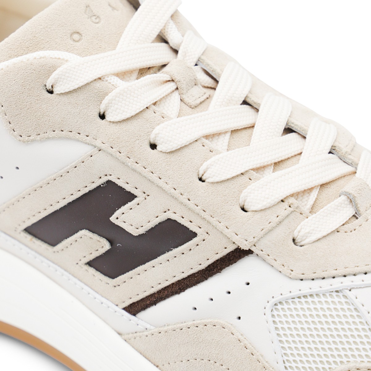 BEIGE AND BROWN LEATHER SNEAKERS