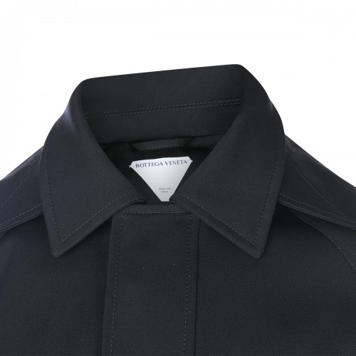 BLACK SWEASHIRT