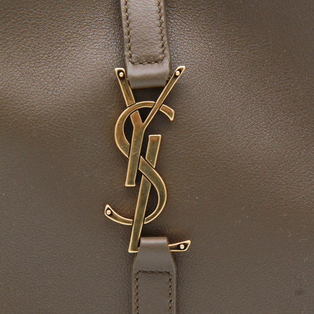 BROWN LEATHER 5 A 7 SMALL TOTES