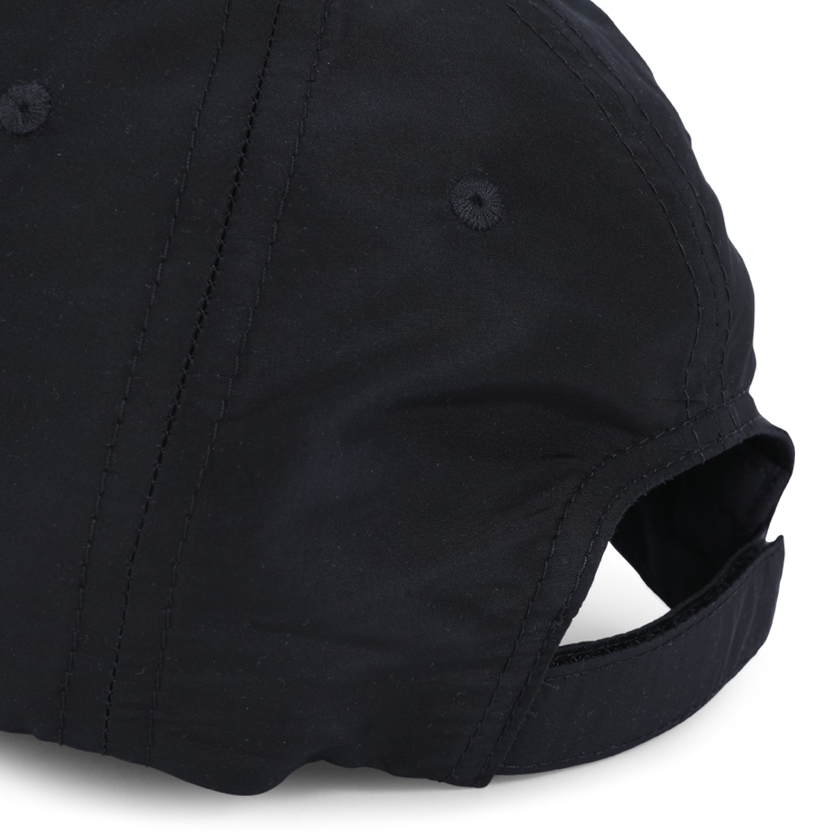 BLACK BASEBALL CAP