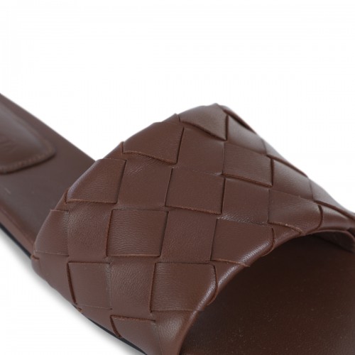 BROWN LEATHER SANDALS