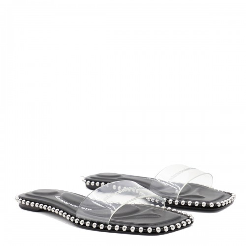BLACK FLATS