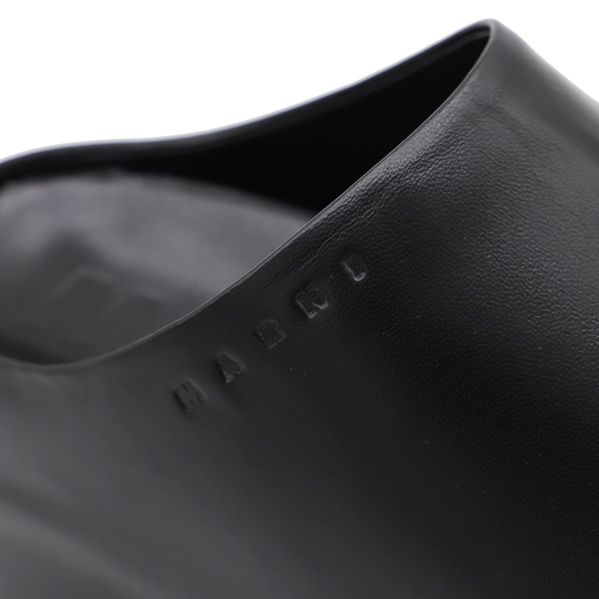 BLACK LEATHER SANDALS