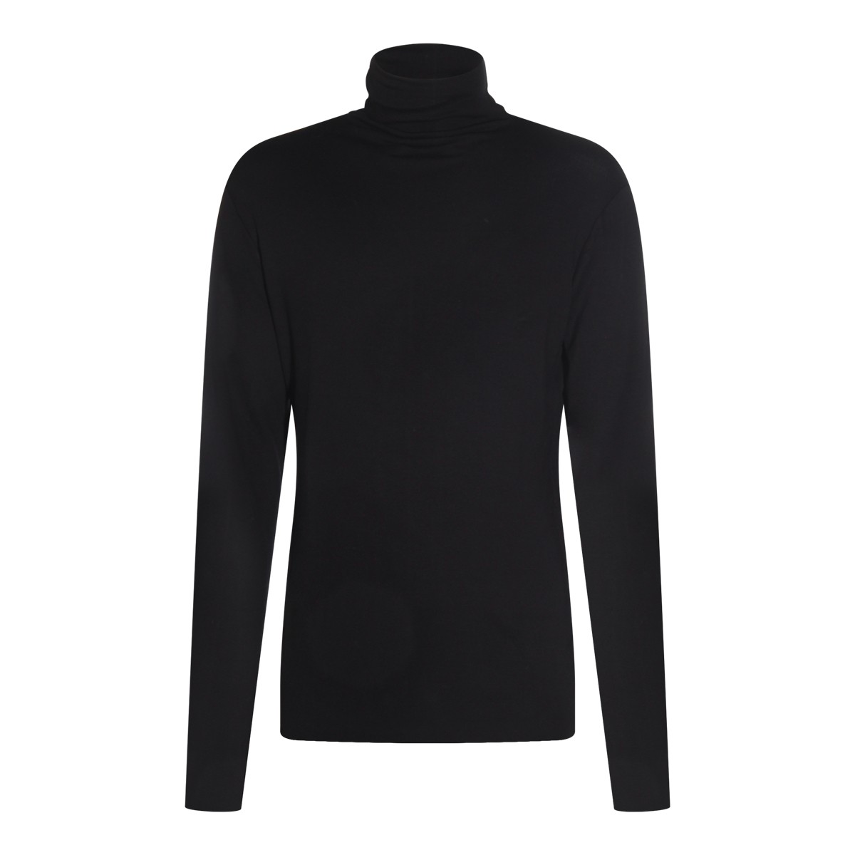 BLACK T-SHIRT