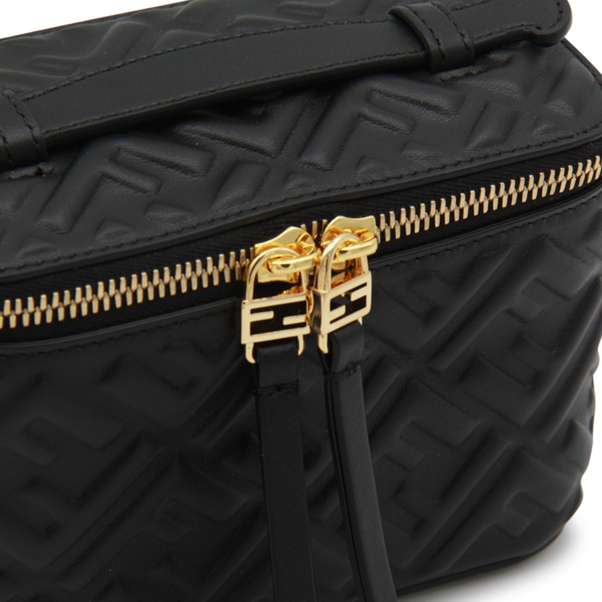 BLACK LEATHER VANITY NAP TOP HANDLE BAG