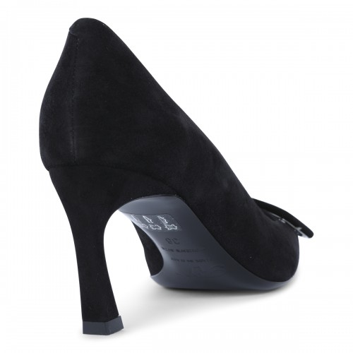 BLACK LEATHER TROMPETTE PUMPS