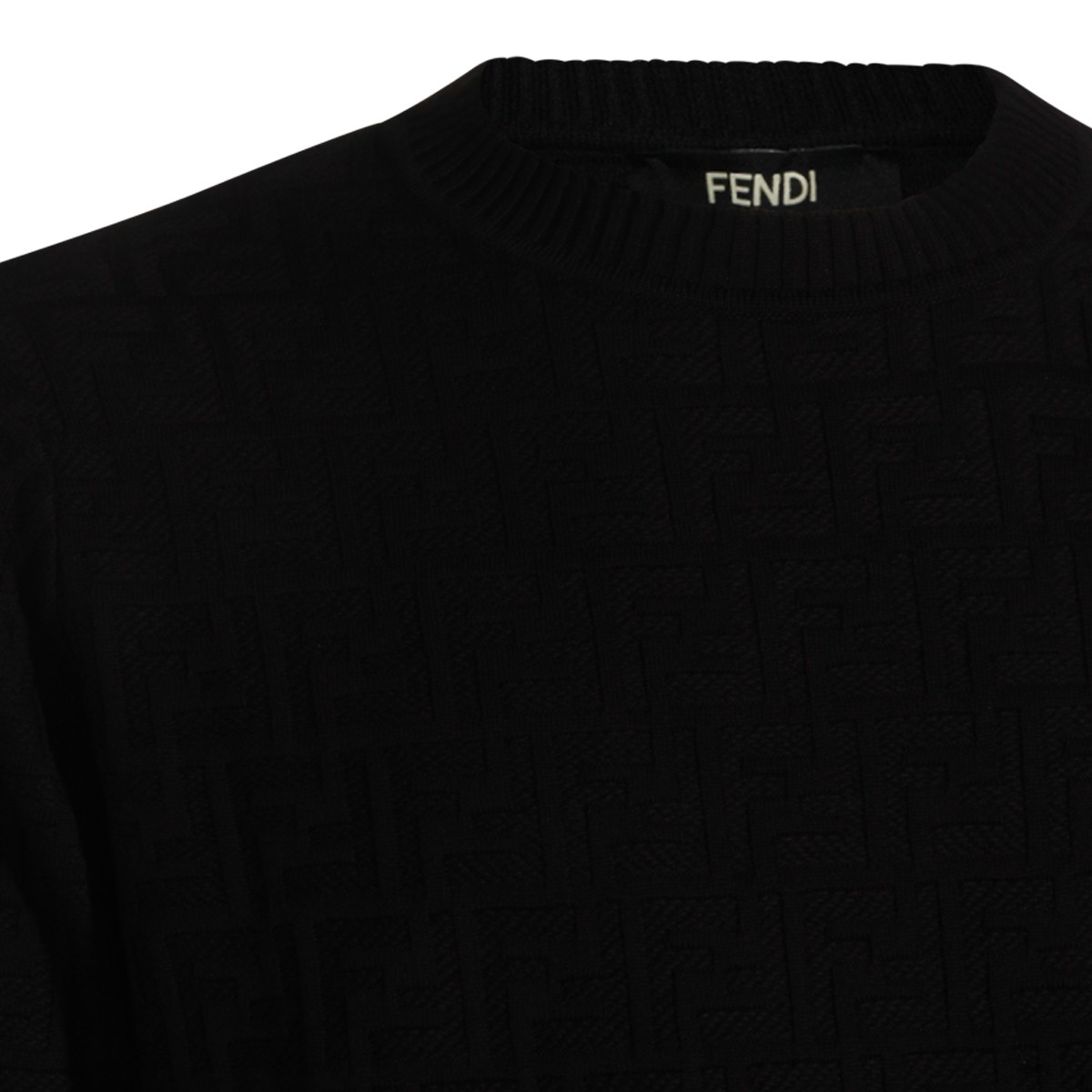 BLACK WOOL KNITWEAR