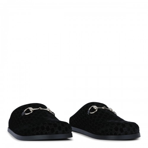 BLACK FLATS