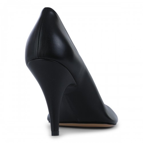 BLACK LEATHER PUMPS