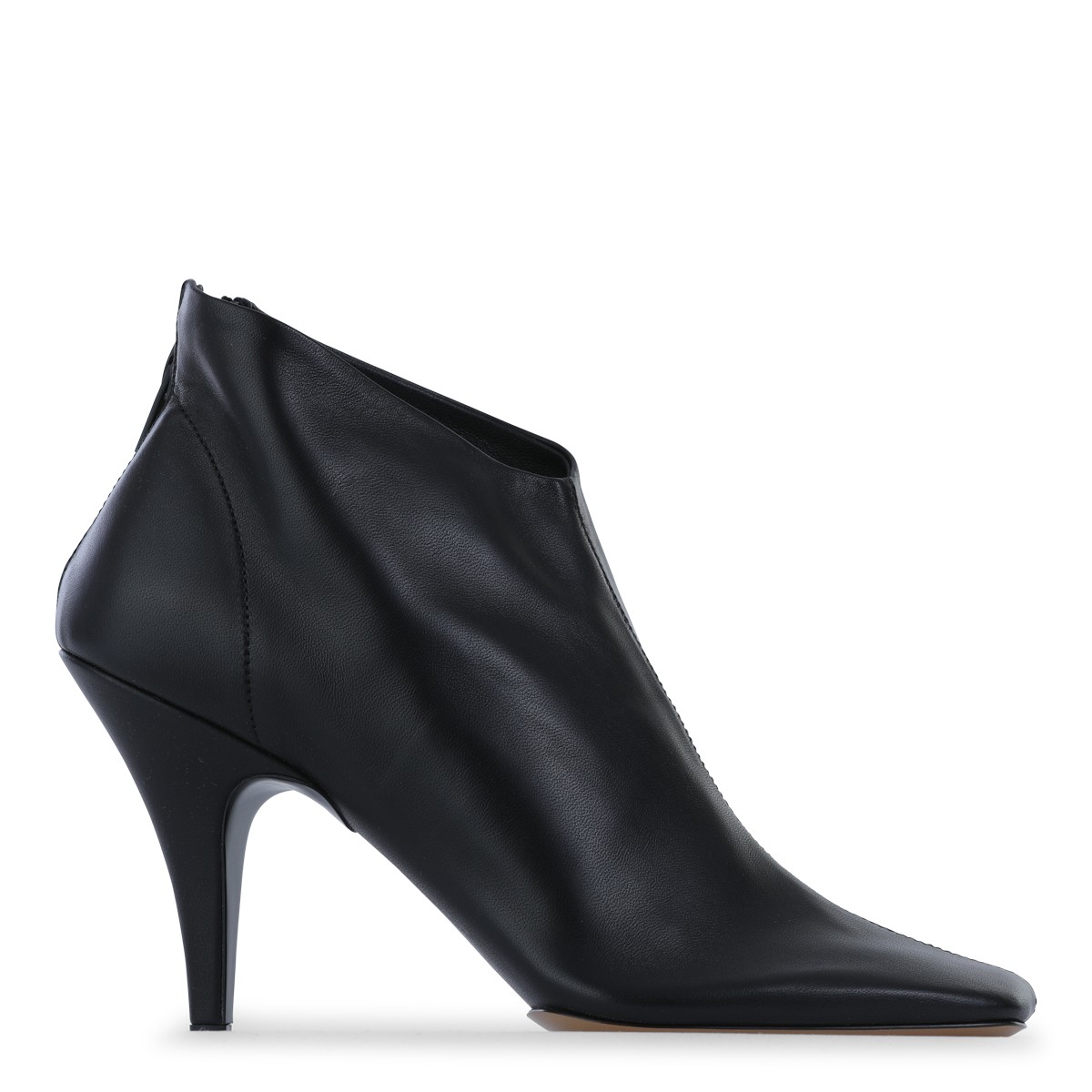 BLACK LEATHER BOOTS