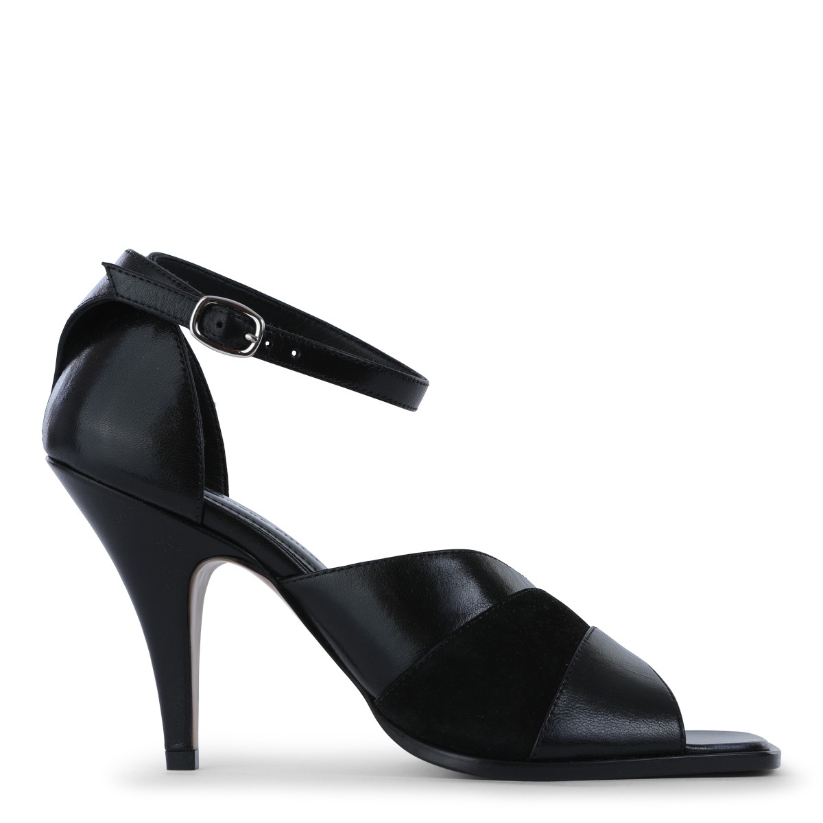BLACK LEATHER SANDALS