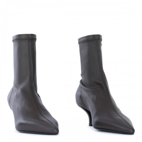 BLACK LEATHER BOOTS