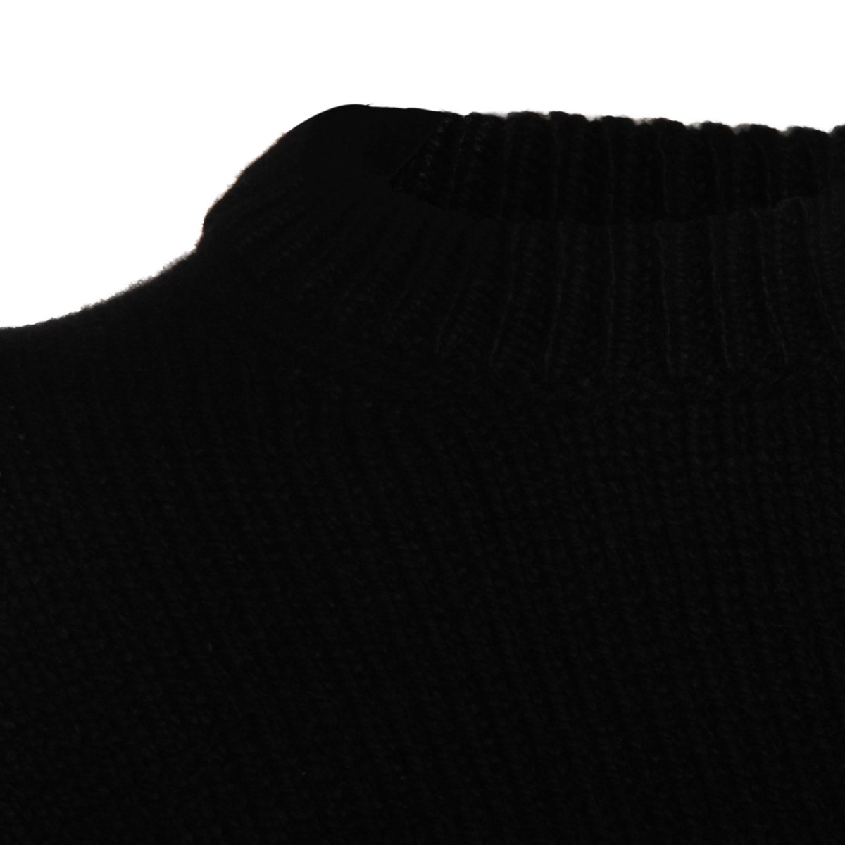 BLACK CASHMERE KNITWEAR