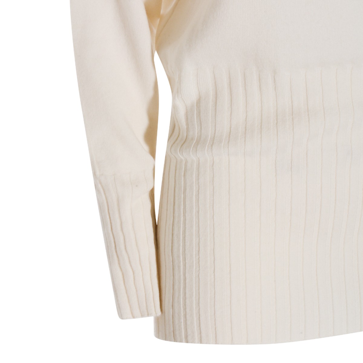 WHITE CASHMERE KNITWEAR