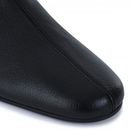 BLACK LEATHER BOOTS