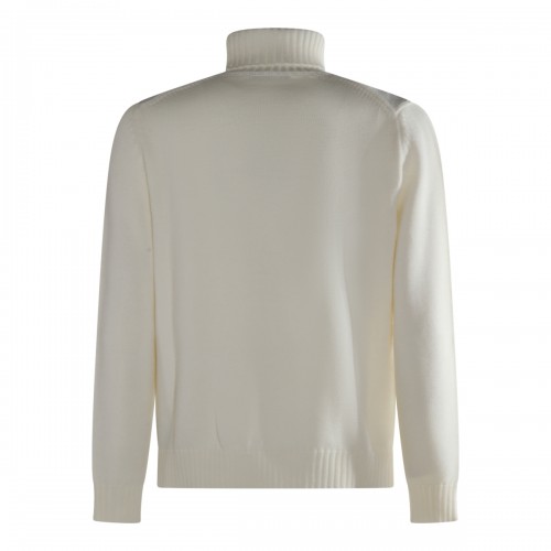 WHITE WOOL KNITWEAR 2