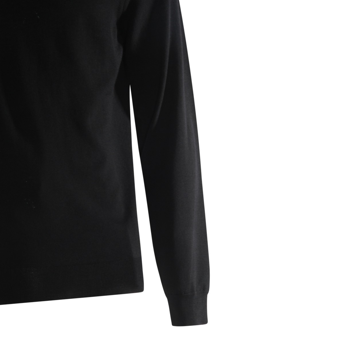 BLACK WOOL KNITWEAR BLACK WOOL KNITWEAR