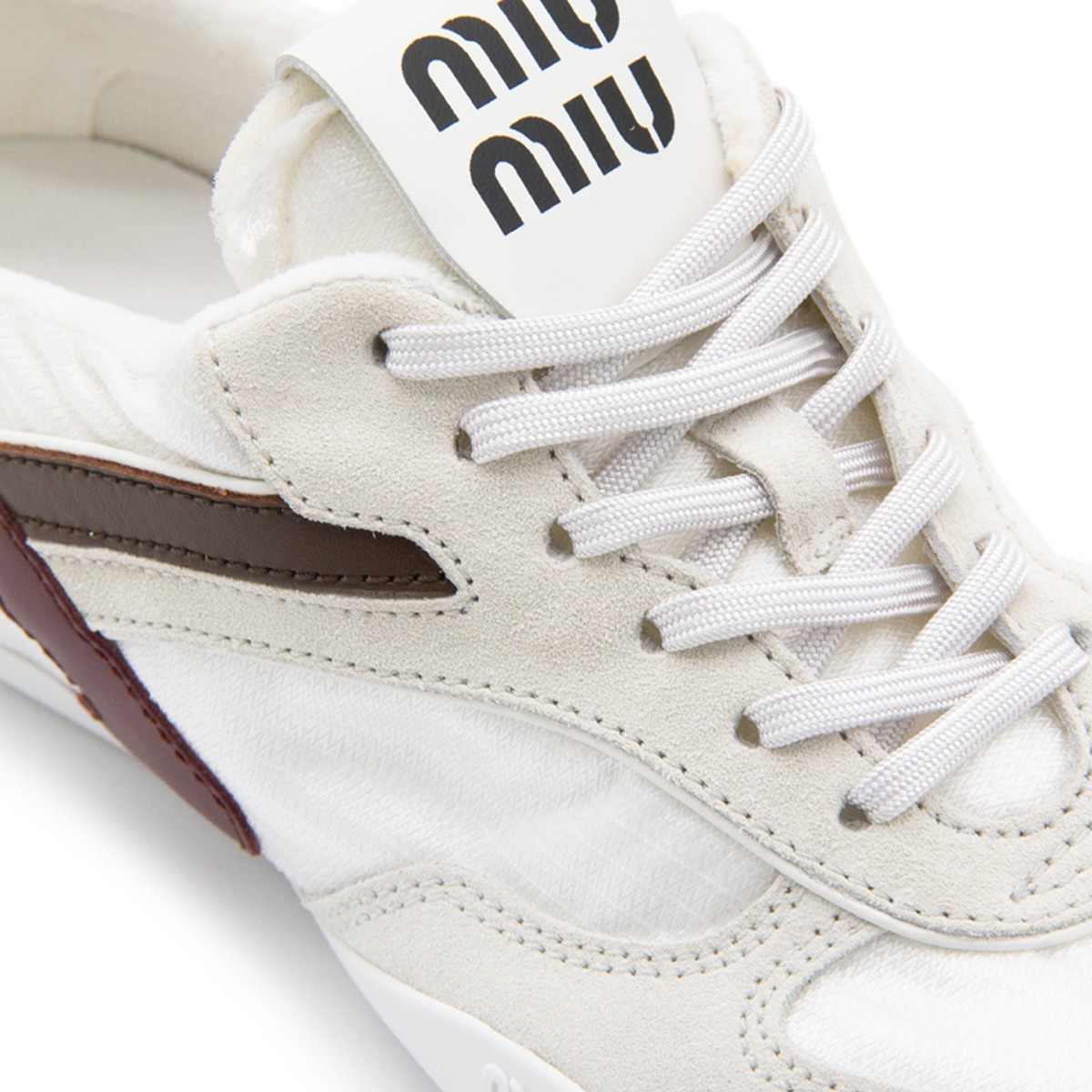 WHITE LEATHER SNEAKERS