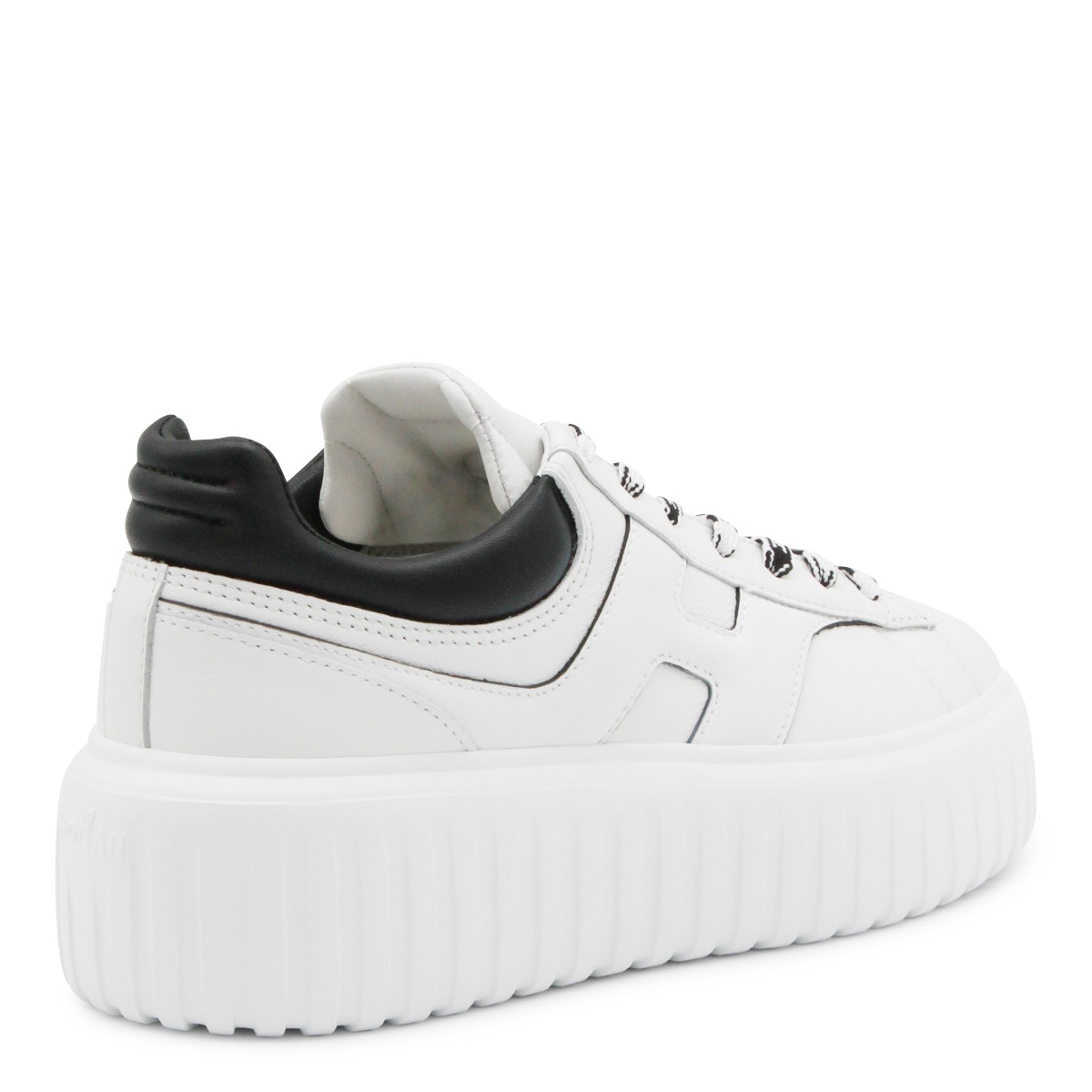 WHITE AND BLACK LEATHER SNEAKERS
