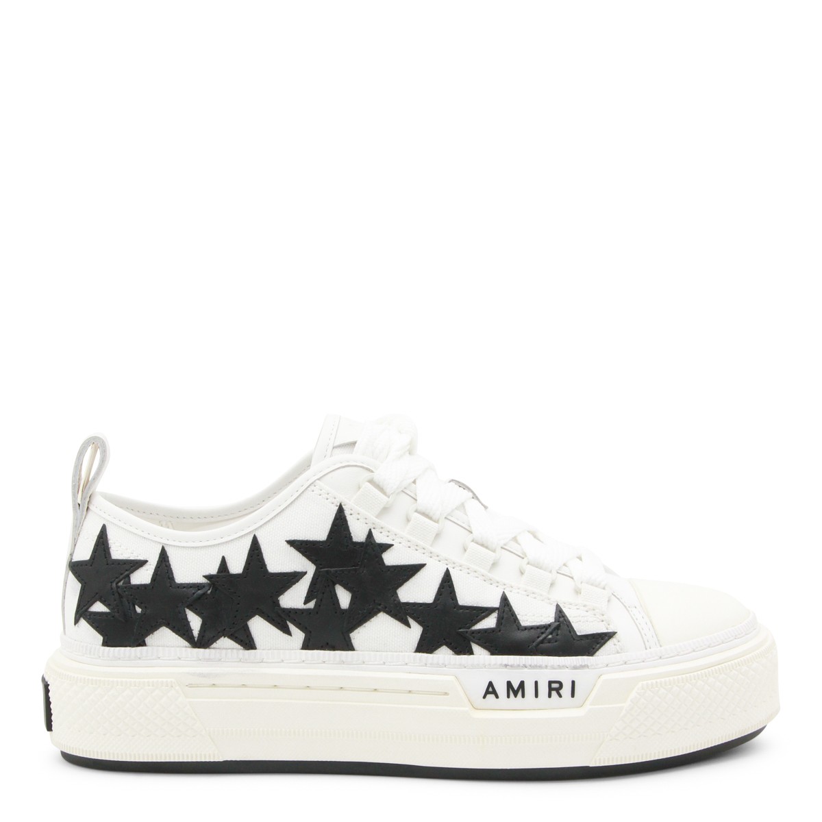 WHITE AND BLACK LEATHER STARS COURT