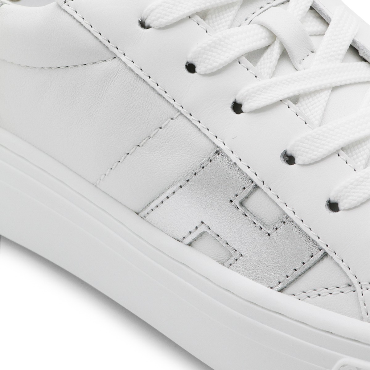 WHITE AND SILVER LEATHER SNEAKERS