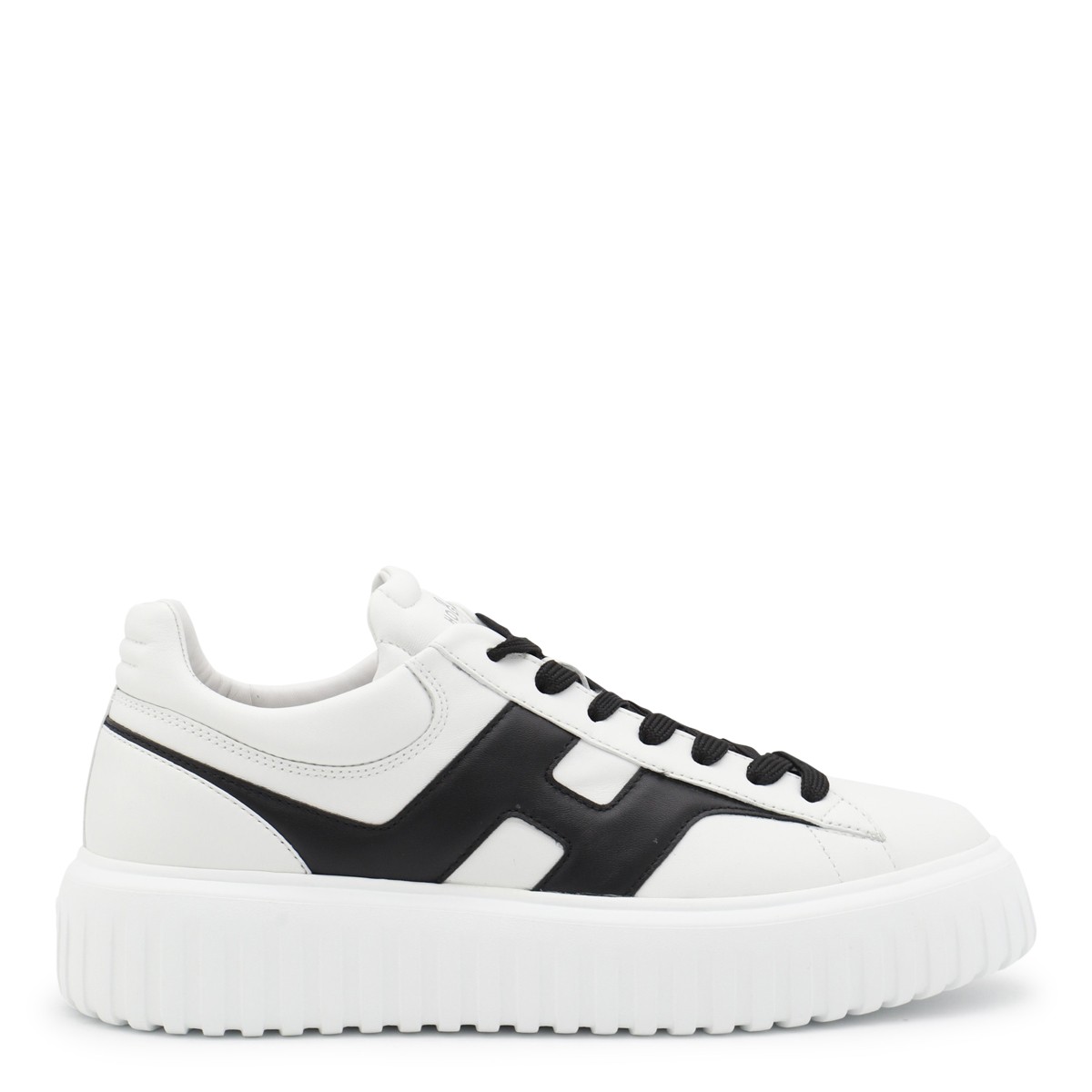 WHITE AND BLACK LEATHER SNEAKERS